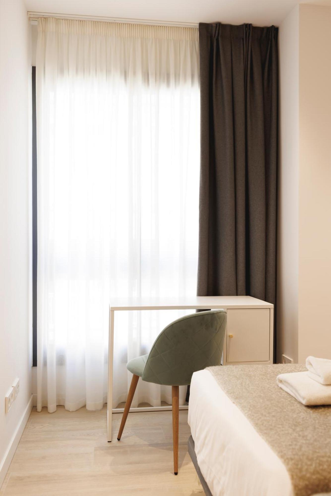 Bravissimo Centre, Modern 2-Bedroom Apartment Gerona Buitenkant foto